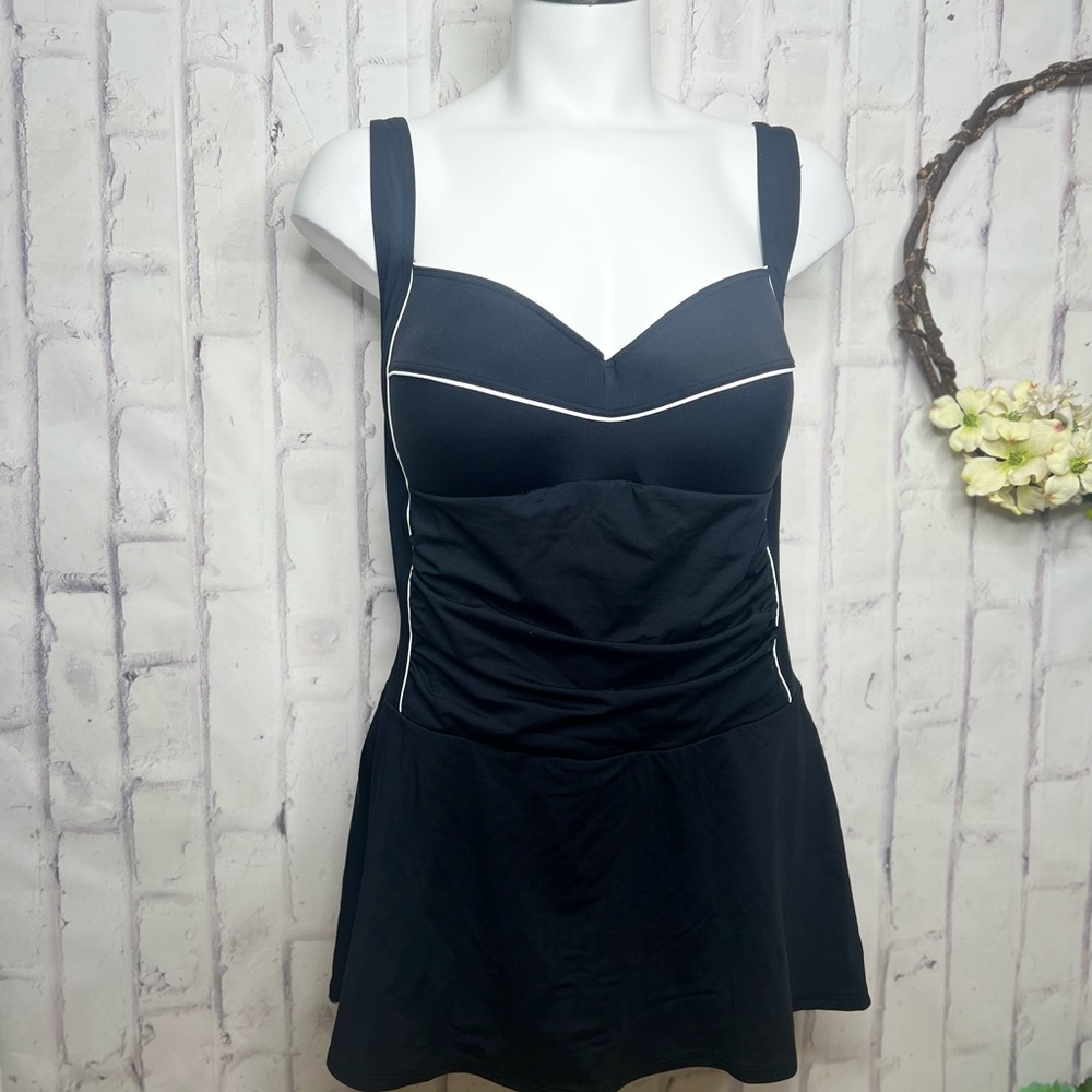 Nip Tuck Swim One Piece Skirted Swimsuit Bathing Suit US 14 Body Slimming New
